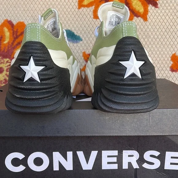 Converse A03906C
RUN STAR MOTION O ALOE GREENESRET/BLACK
WMNS sneakers- Platform - Picture 14 of 16